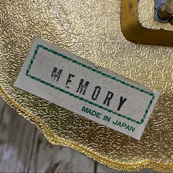 Vintage Chokin Art Japan 5” Musical Plate plays Memory - Picture 9 of 14